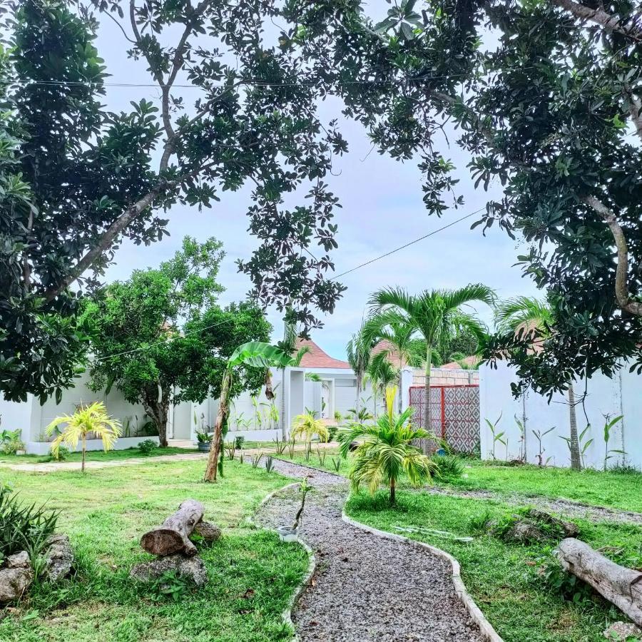 Pineale Villas, Resort And Spa Panglao Bagian luar foto