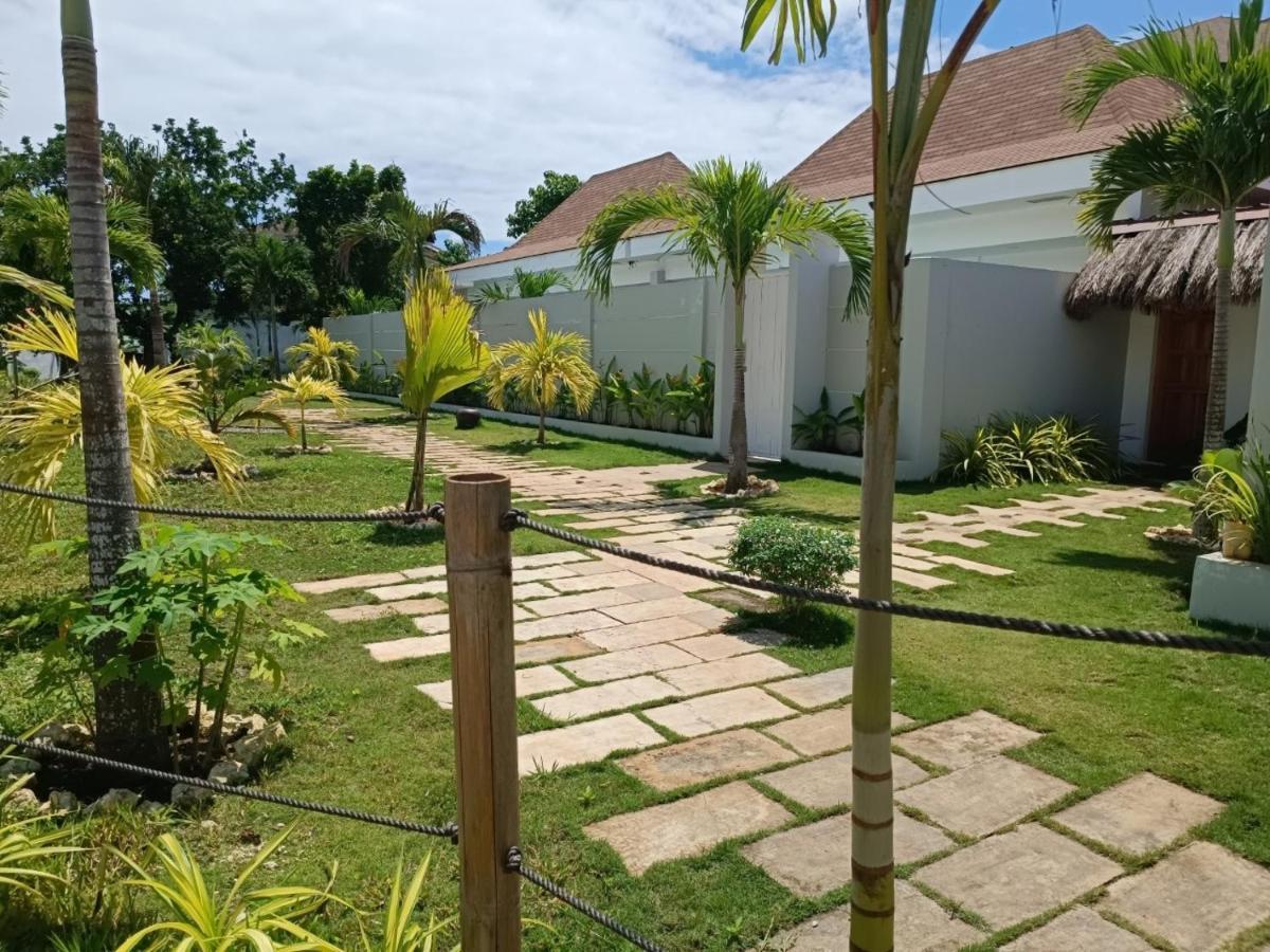 Pineale Villas, Resort And Spa Panglao Bagian luar foto