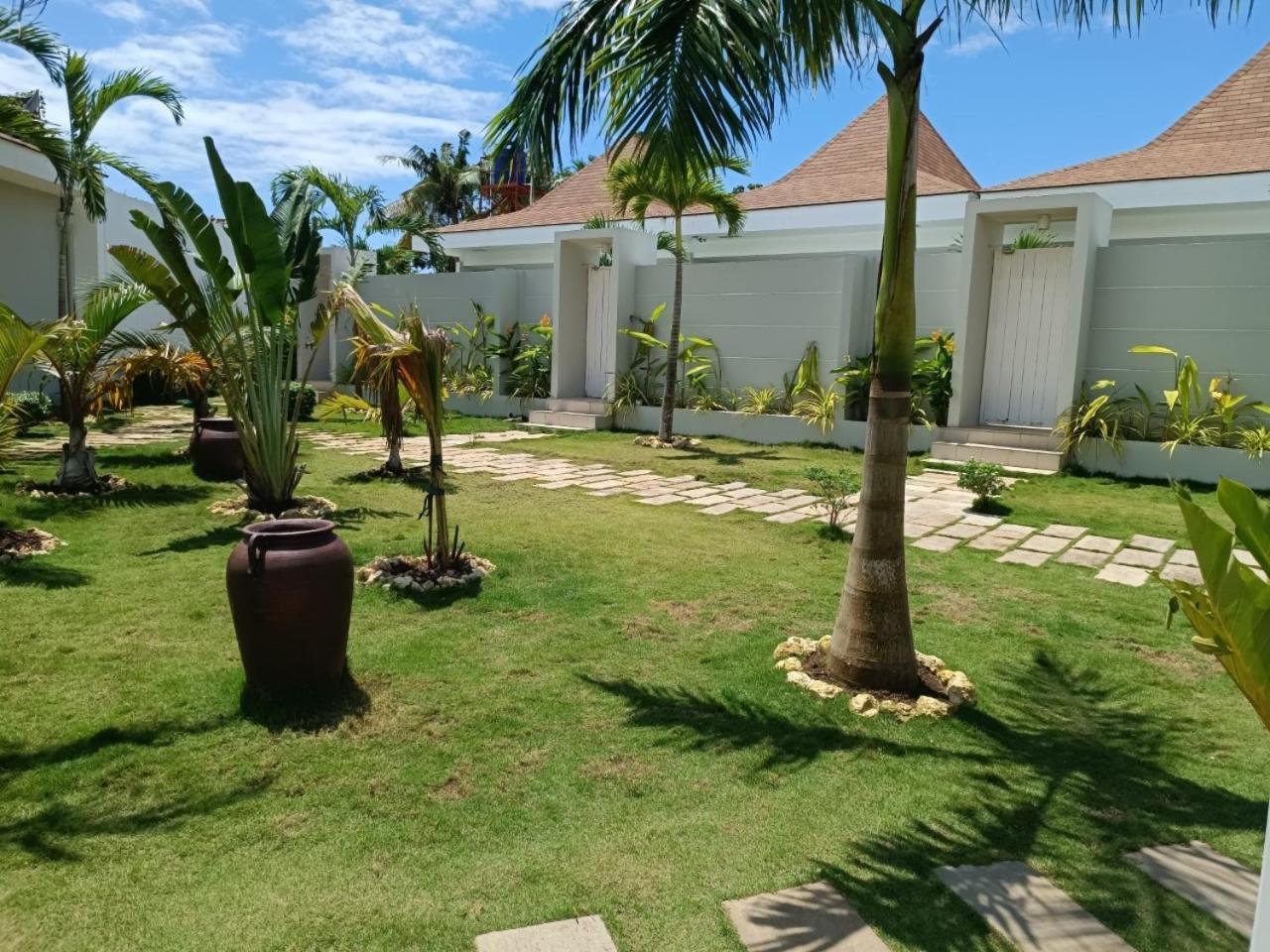 Pineale Villas, Resort And Spa Panglao Bagian luar foto